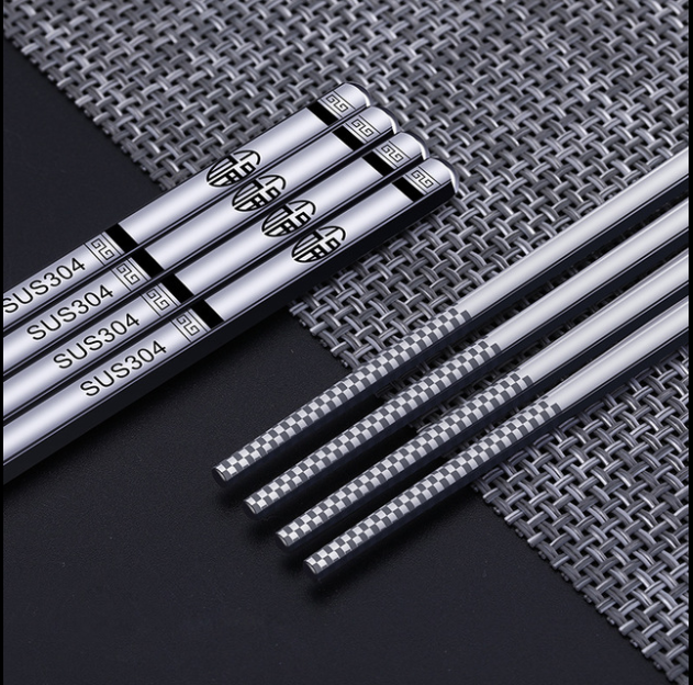 [HCM][ Combo 5 ] Đôi đũa INOX 304 chữ Phúc khắc laser chống trượt.