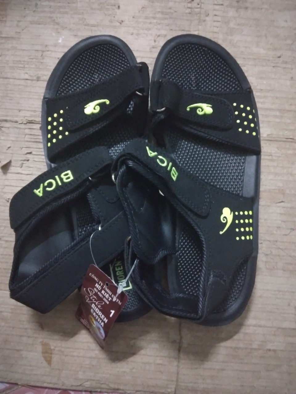 Giày Sandal quai dù, giày xăng dan có quai hậu, giày sandal nam, giày sandal nữ học sinh sinh viên mang đều phù hợp và độc đáo vận động du lịch thoải mái kiểu dáng phối màu neon thời trang cao cấp TA2531 (Đen phối Xanh Lá)