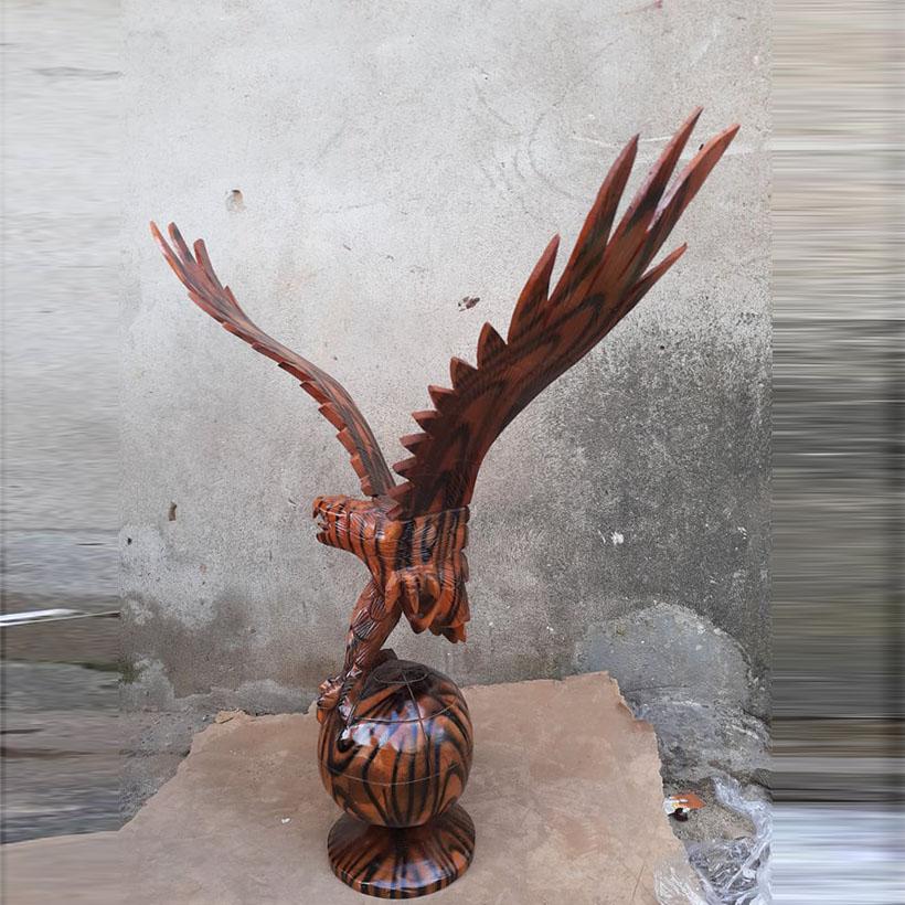 TƯỢNG  ĐẠI BÀNG  GỖ XÀ CỪ  CAO 50CM