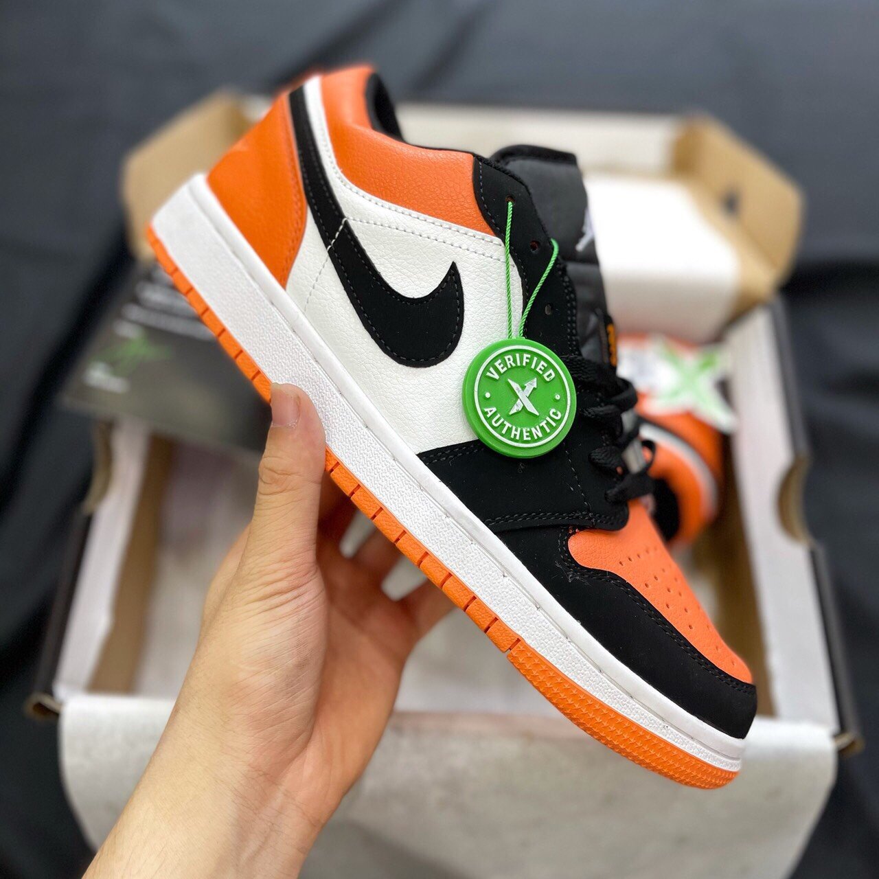 Giày Thể Thao Sneaker Jodan cổ thấp Cam đen - Nam Nữ