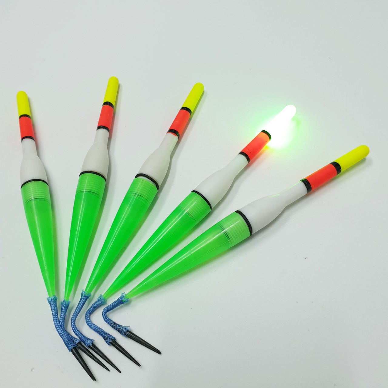 Phao đèn câu đêm cảm ứng phát sáng tặng kèm pin