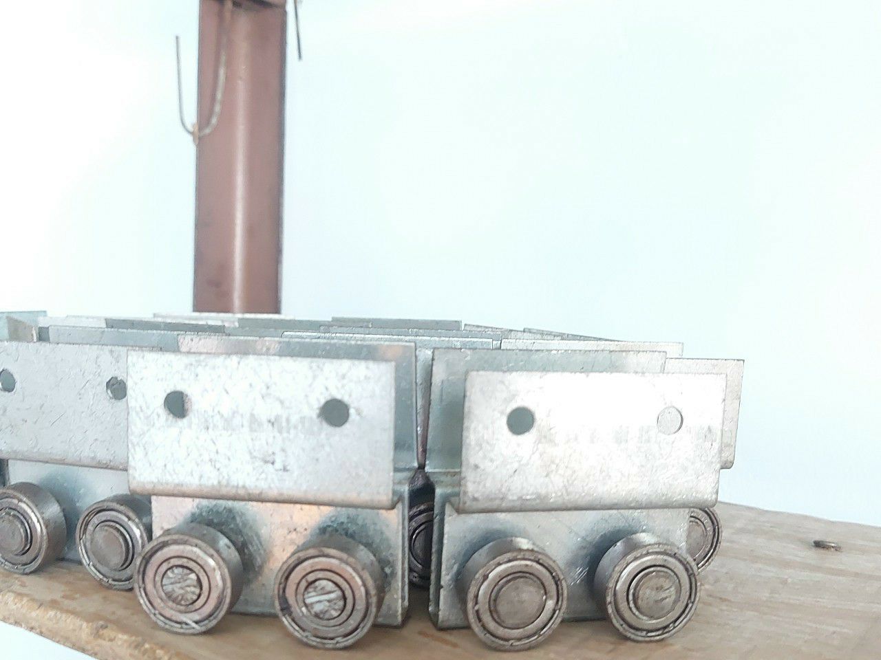 2 CÁi BÁNH XE MÁNG 4BI SẮT BỌC NHỰA