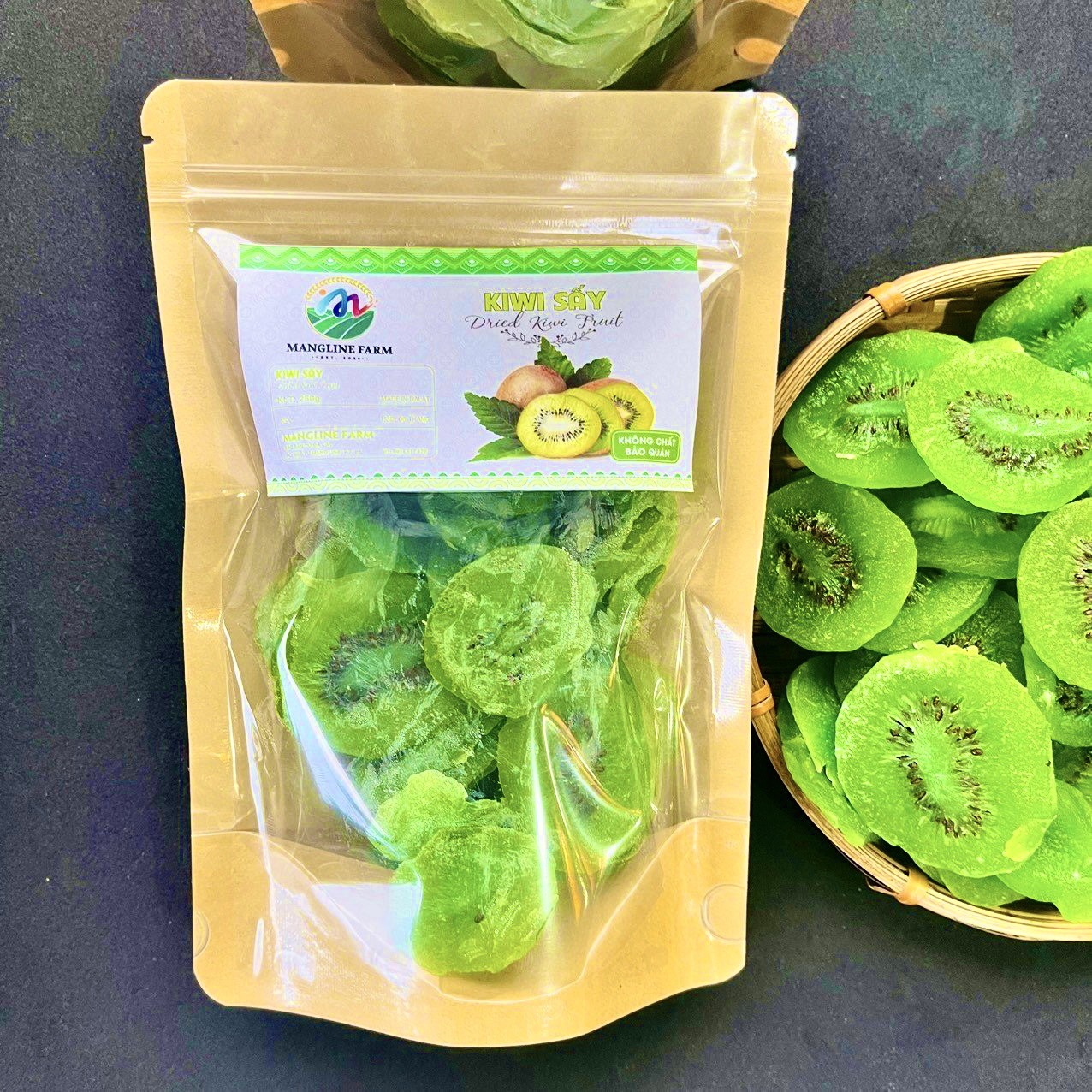 Kiwi sấy Mangline Farm Đà Lạt 250g, Đồ ăn vặt nội địa yêu thích, chua ngọt ăn là ghiền Đặc sản Đà Lạt