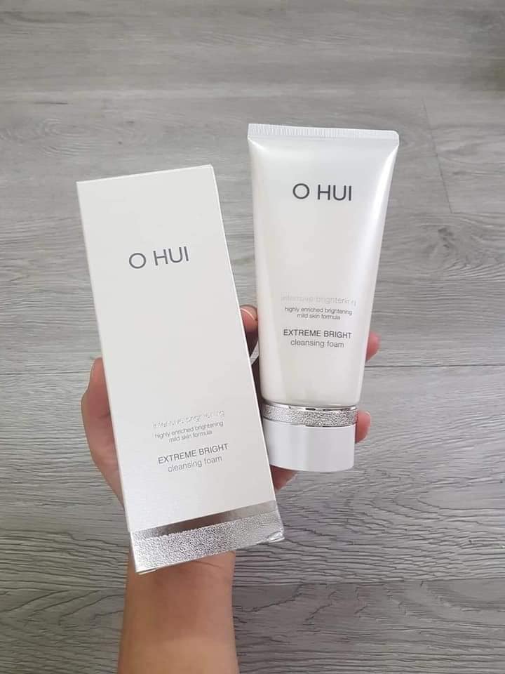 Sữa rửa mặt dưỡng trắng da Ohui Extreme Bright Cleansing Foam 160ml