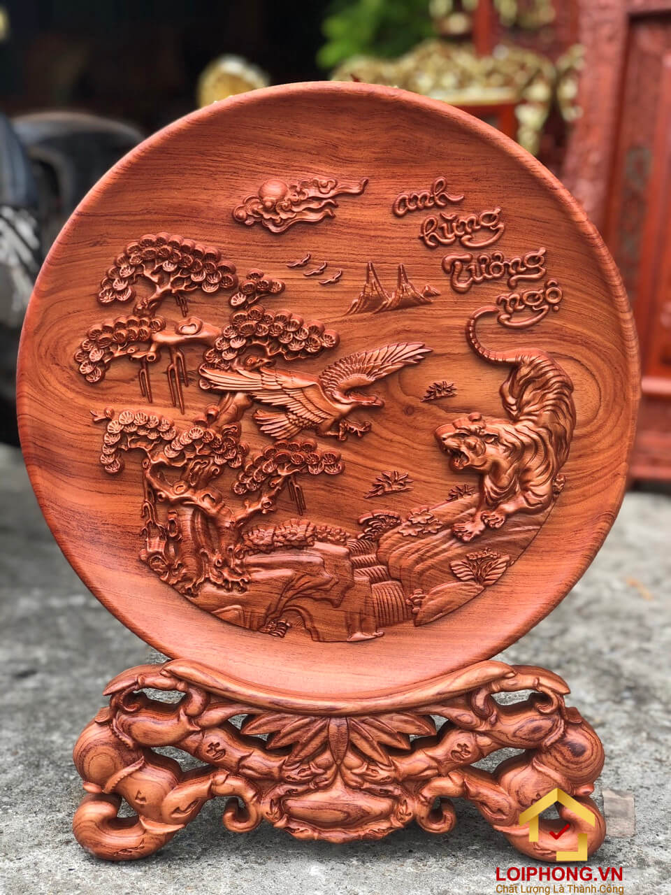 Đĩa gỗ anh hùng tương ngộ trang trí phòng khách bằng gỗ hương đường kính đĩa 30 - 35 - 40 cm dày 4 cm