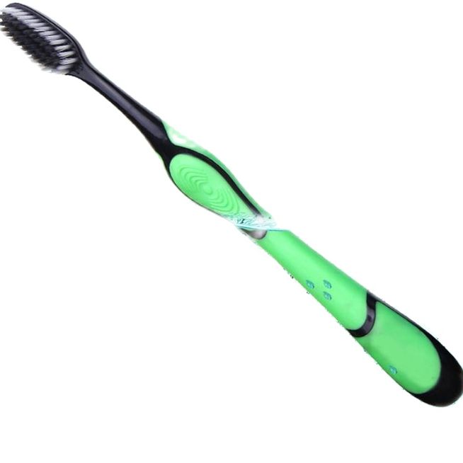Bàn chải đánh răng làm từ than hoạt tính Hàn Quốc 921-Bàn chải đánh răng làm từ than hoạt tính -Bàn chải đánh răng làm từ than hoạt tính sử dụng công nghệ Nano - chống hôi miệng
