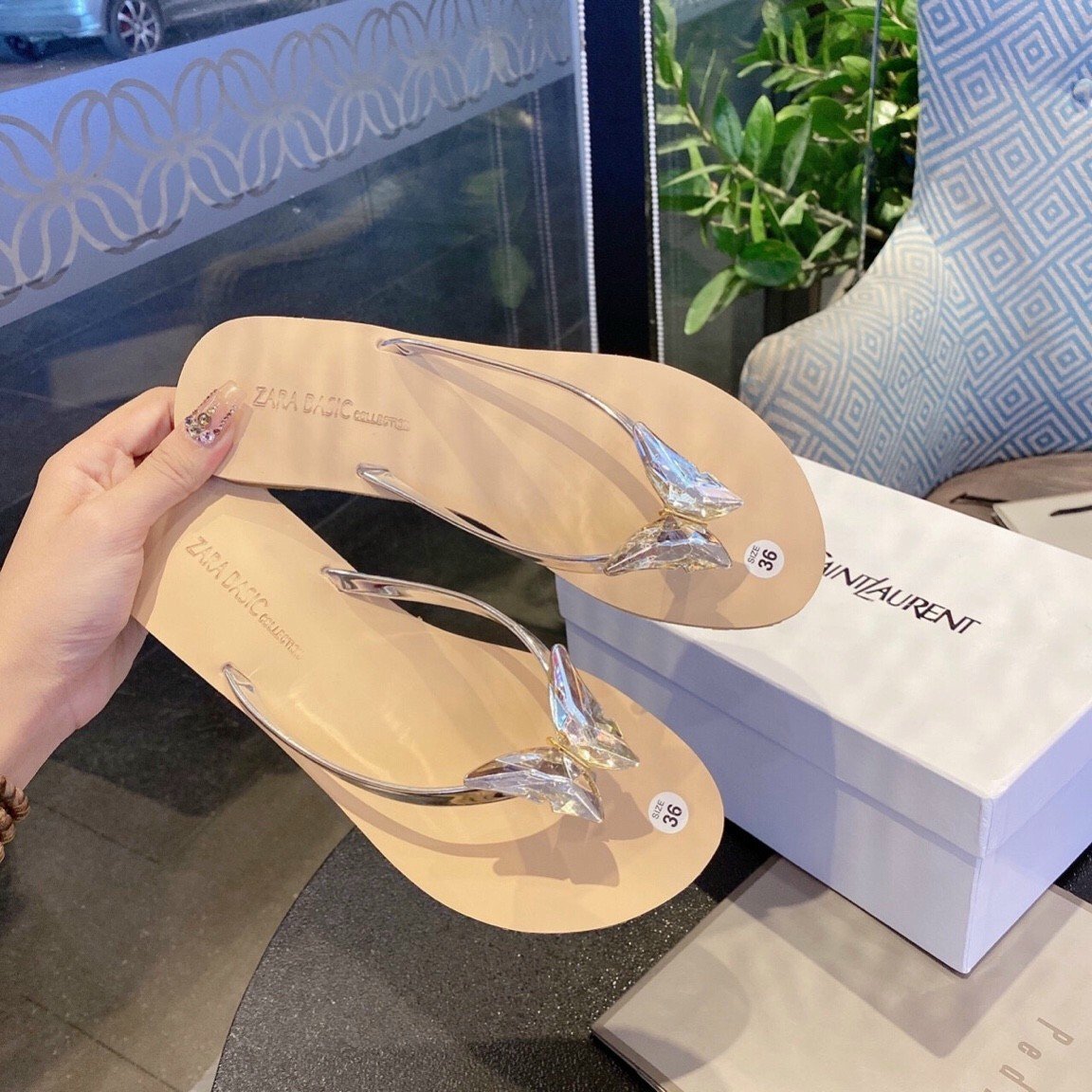 Dép kẹp ngón đính bướm đá đế bệt xinh lung linh có full size từ 35-39