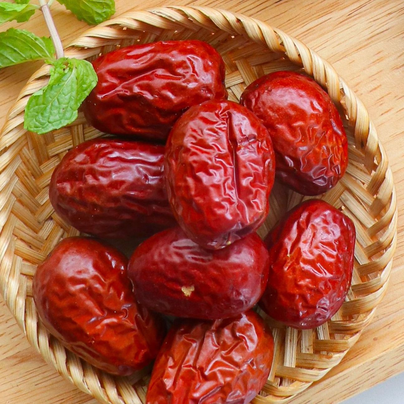 TÁO ĐỎ TÂN CƯƠNG  Ngon thượng hạng[loại 1kg/500g/20g].shop Hà Thủy