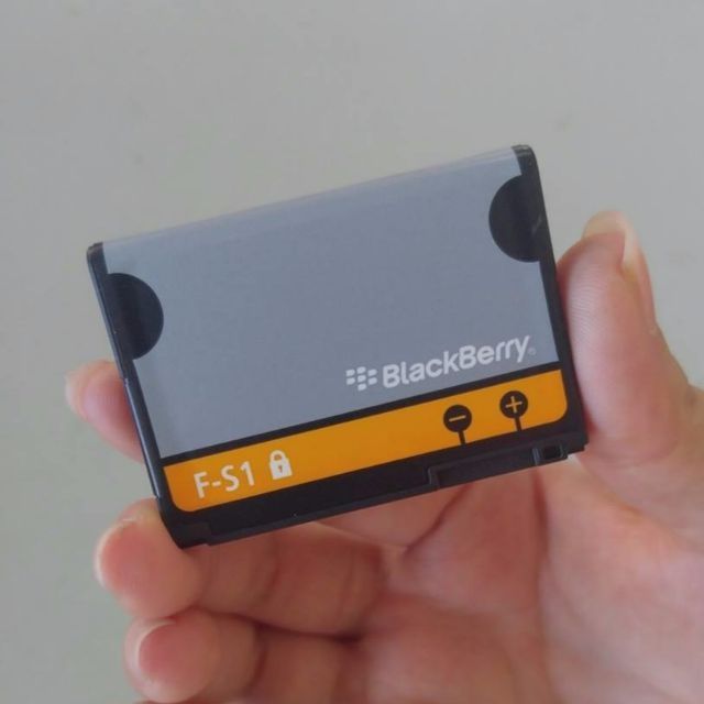 Pin fs1 cho bb blackberry 9800 / 9810 xịn có bảo hành