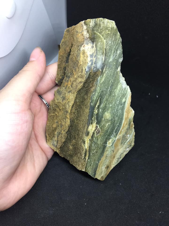 ĐÁ THÔ NHIỀU MÀU NHIỀU KÍCH THƯỚC