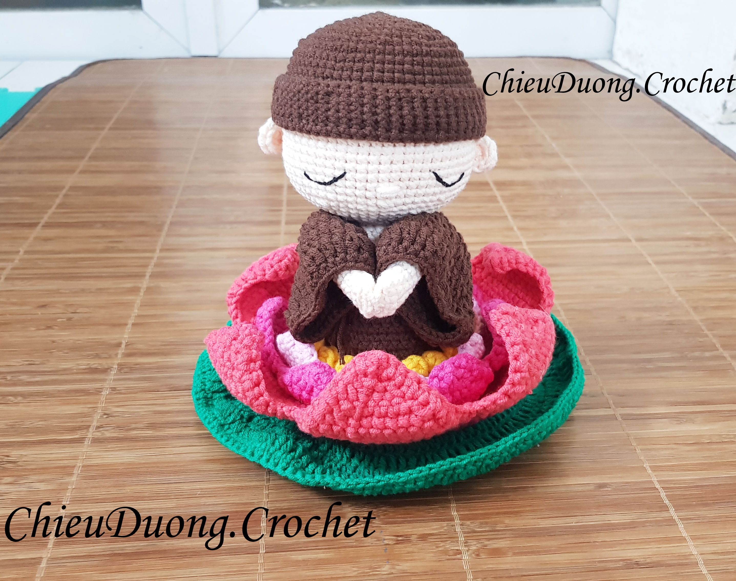 Chú Tiểu Toạ Đài Handmade Bằng Len - Thanh Tịnh, Làm Quà Tặng Ông Bà, Tặng Sư Thầy, Để Trên Ô Tô