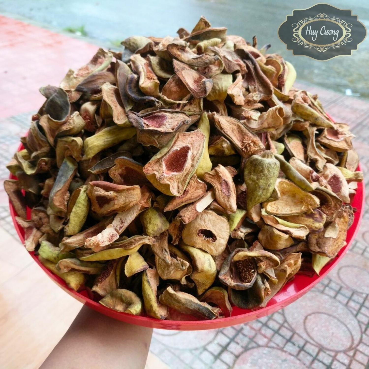 Quả trâu cổ khô được thu hái rừng, phơi nắng khô tự nhiên từ quả trâu cổ tươi già hỗ trợ tắc kia sữa, giúp bổ thận tráng dương, khoẻ gân cốt