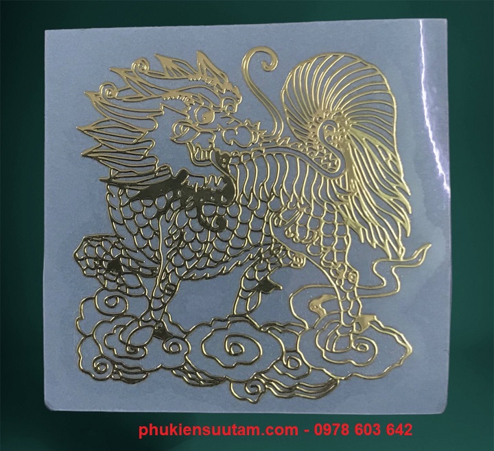 Miếng dán hình kỳ lân, chất liệu: nhựa plastic, màu vàng - sp006178