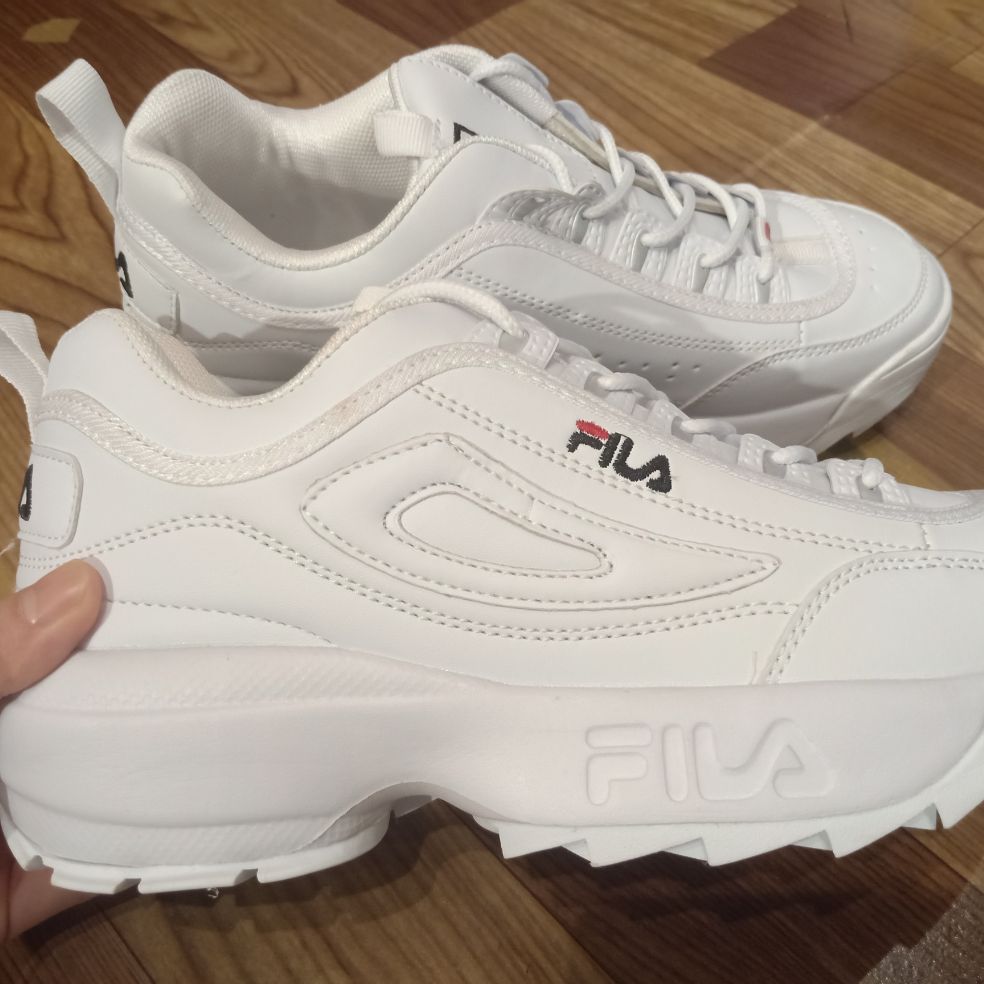Giày Fila trắng