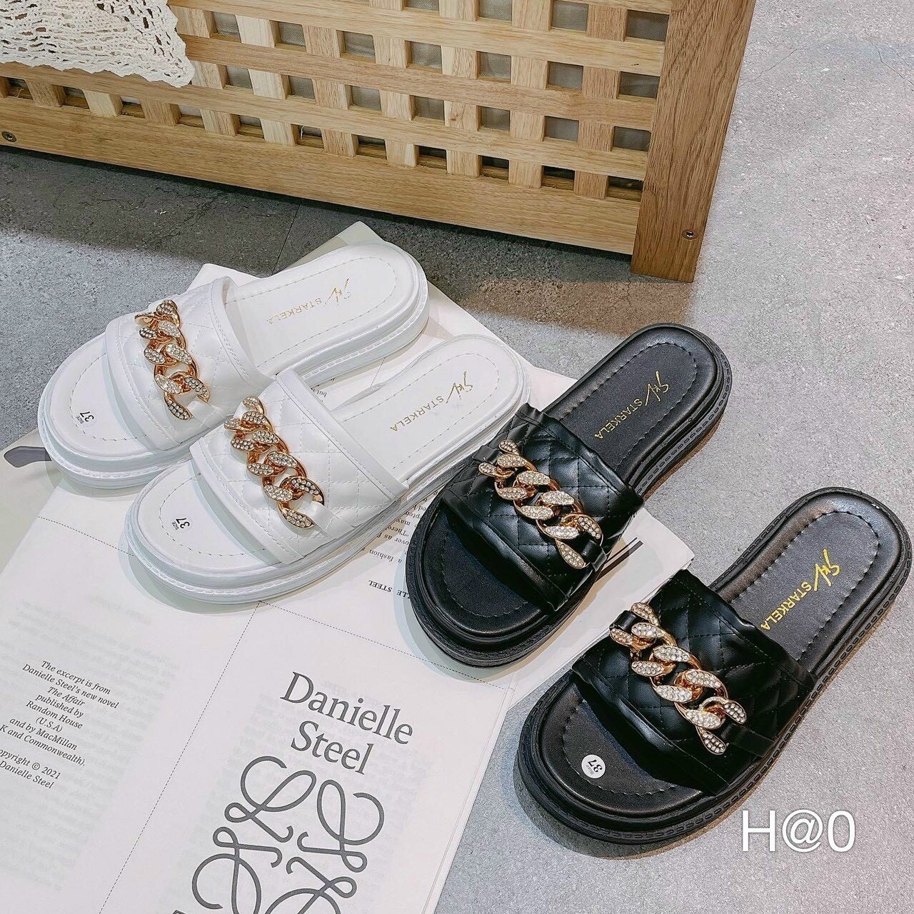 Dép Nữ Sandal quai ngang dây xích mạ vàng, giả đính đá - đế bánh mỳ - New trend 2022