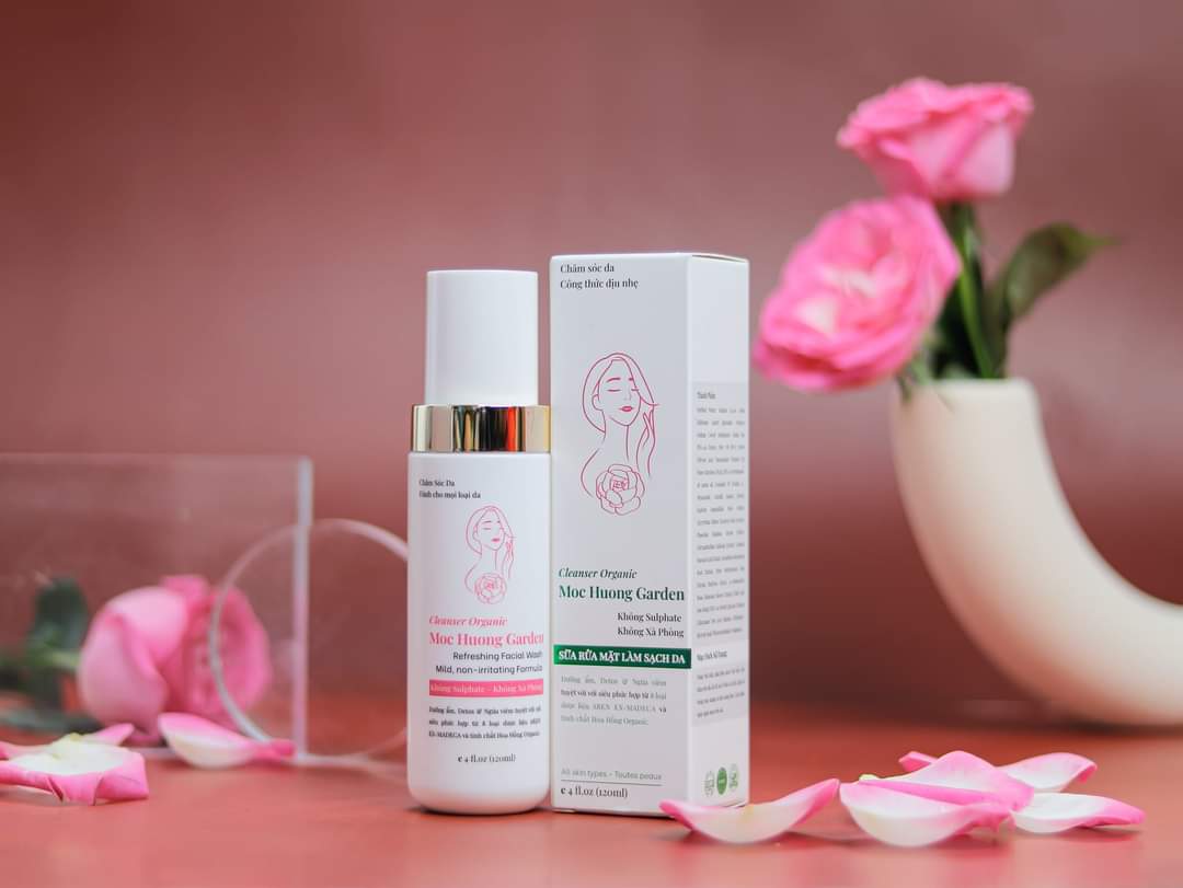 Sữa rửa mặt dr hương thanh mộc hương 120ml