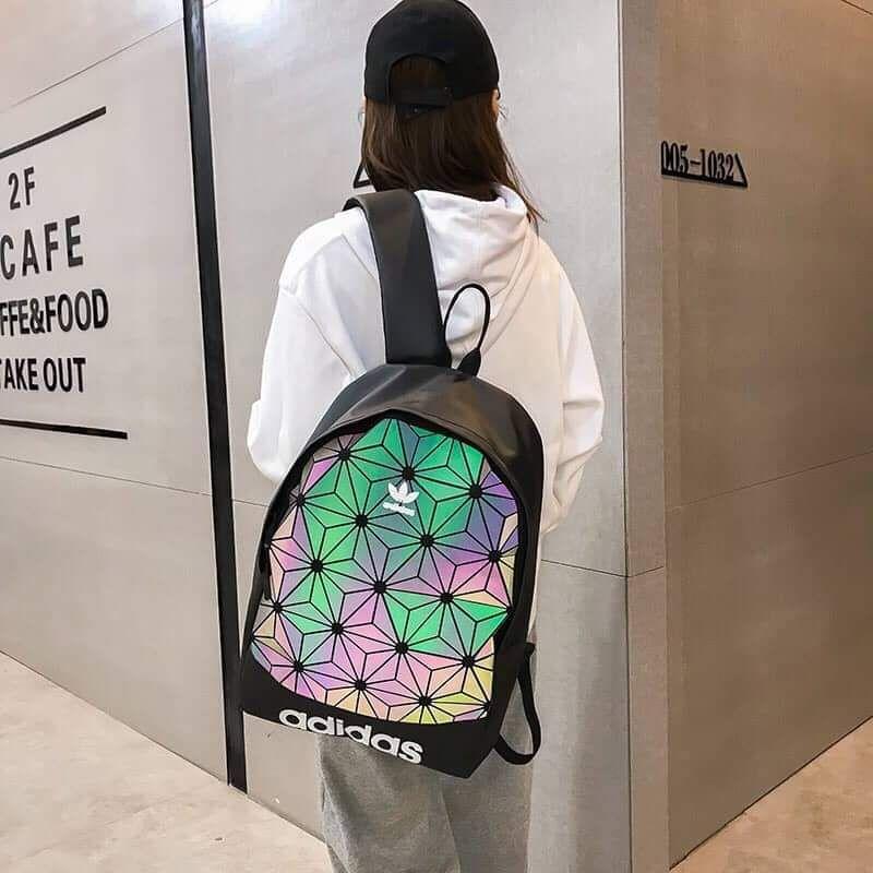 BALO Adidas Hoạ Tiết Tam Giác Nổi