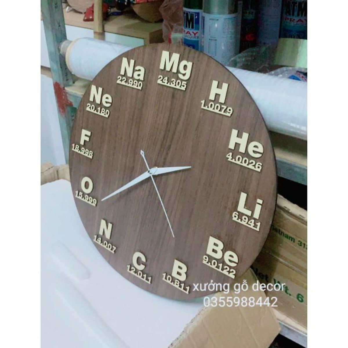 Đồng hồ treo tường hình nguyên tố hoá học độc đáo