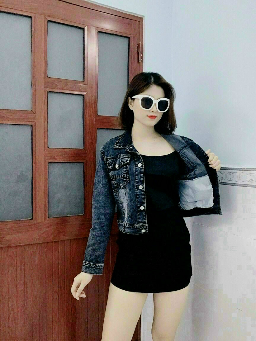 Áo khoác jean nữ body- đen bạc- size M L