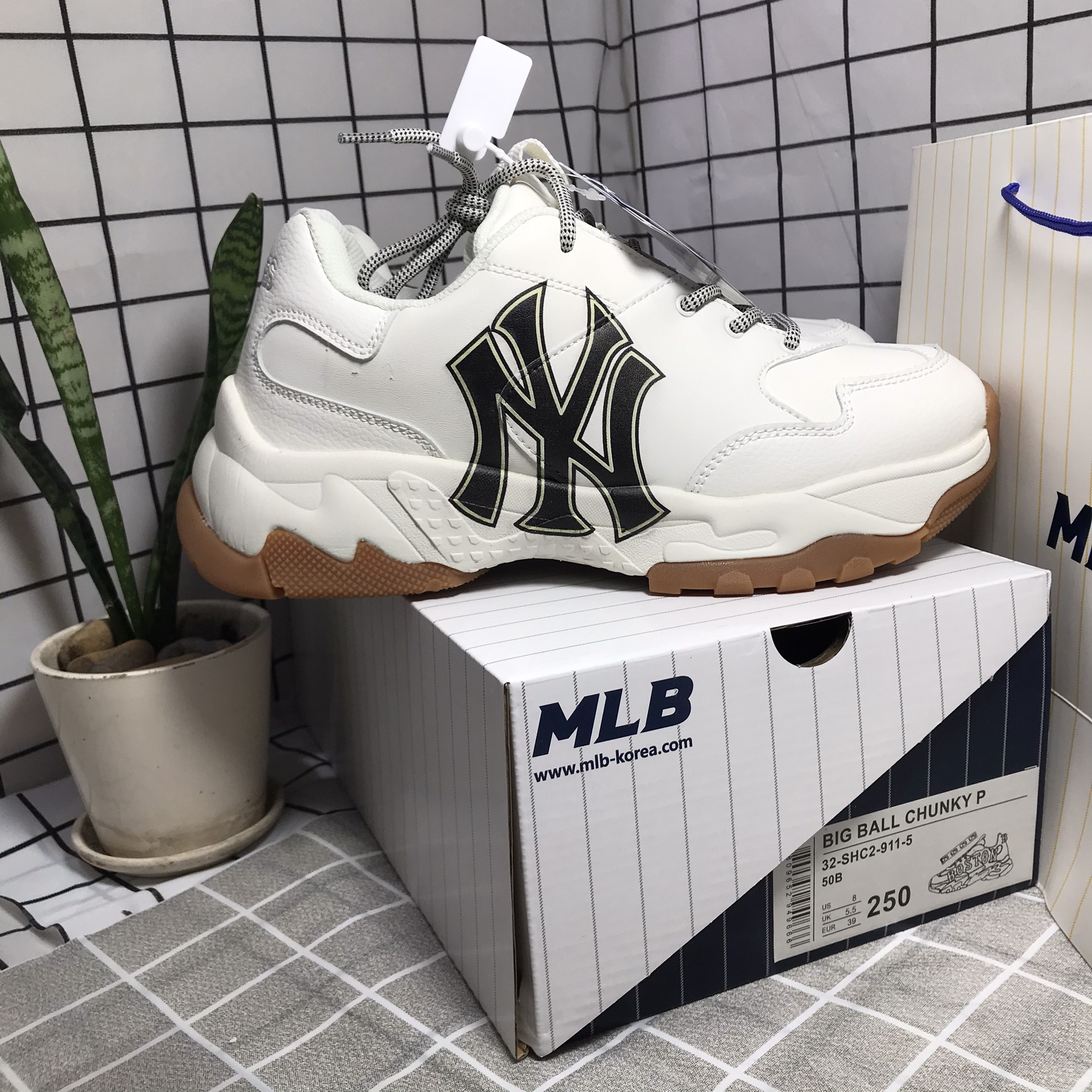 Giày MLB Bigball Chunky Embo NY  MLB NY Đế Nâu