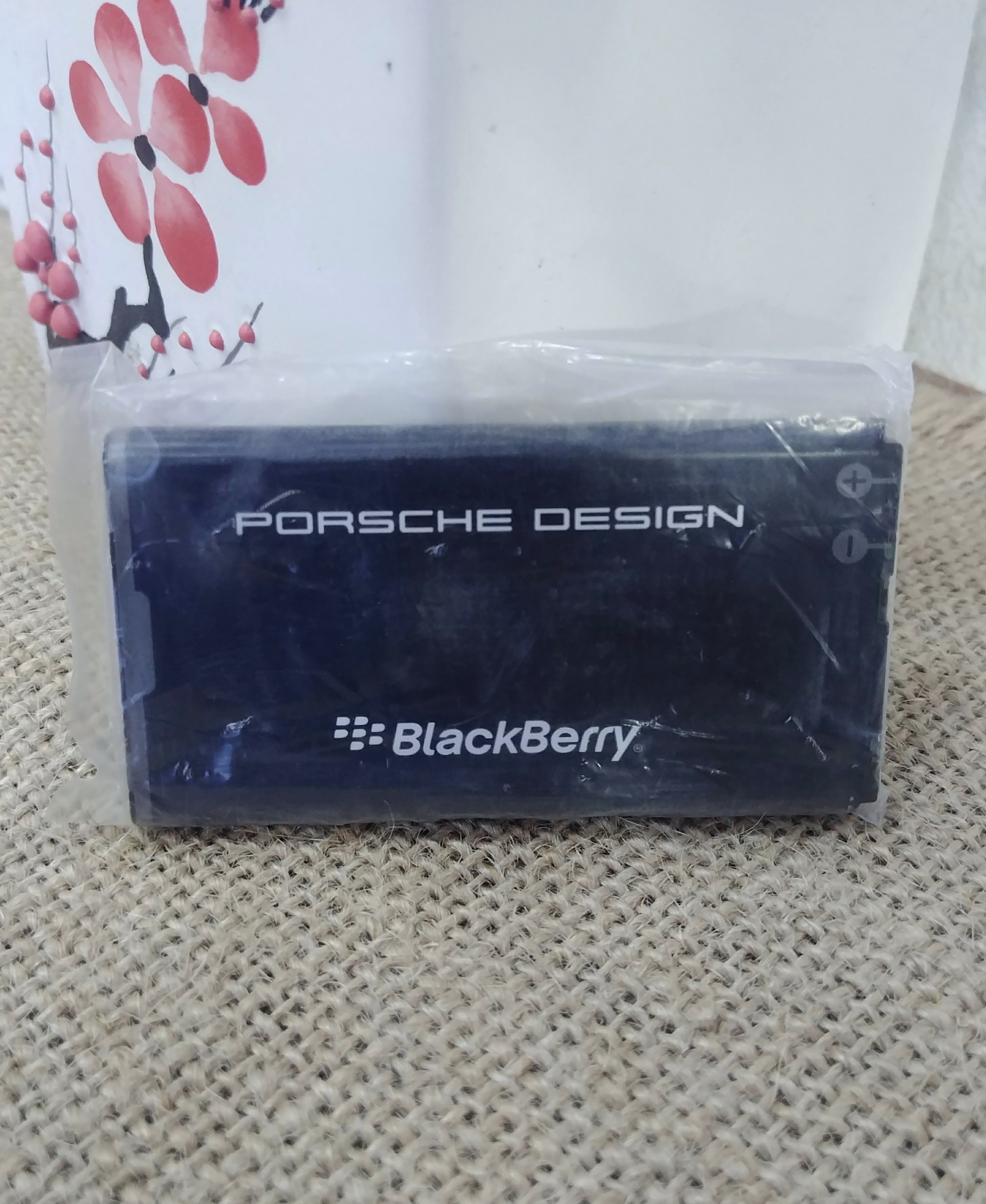 [HCM]Pin Blackberry Porsche Design 9983 Zin New - Pin Bb P9983 Nx-1