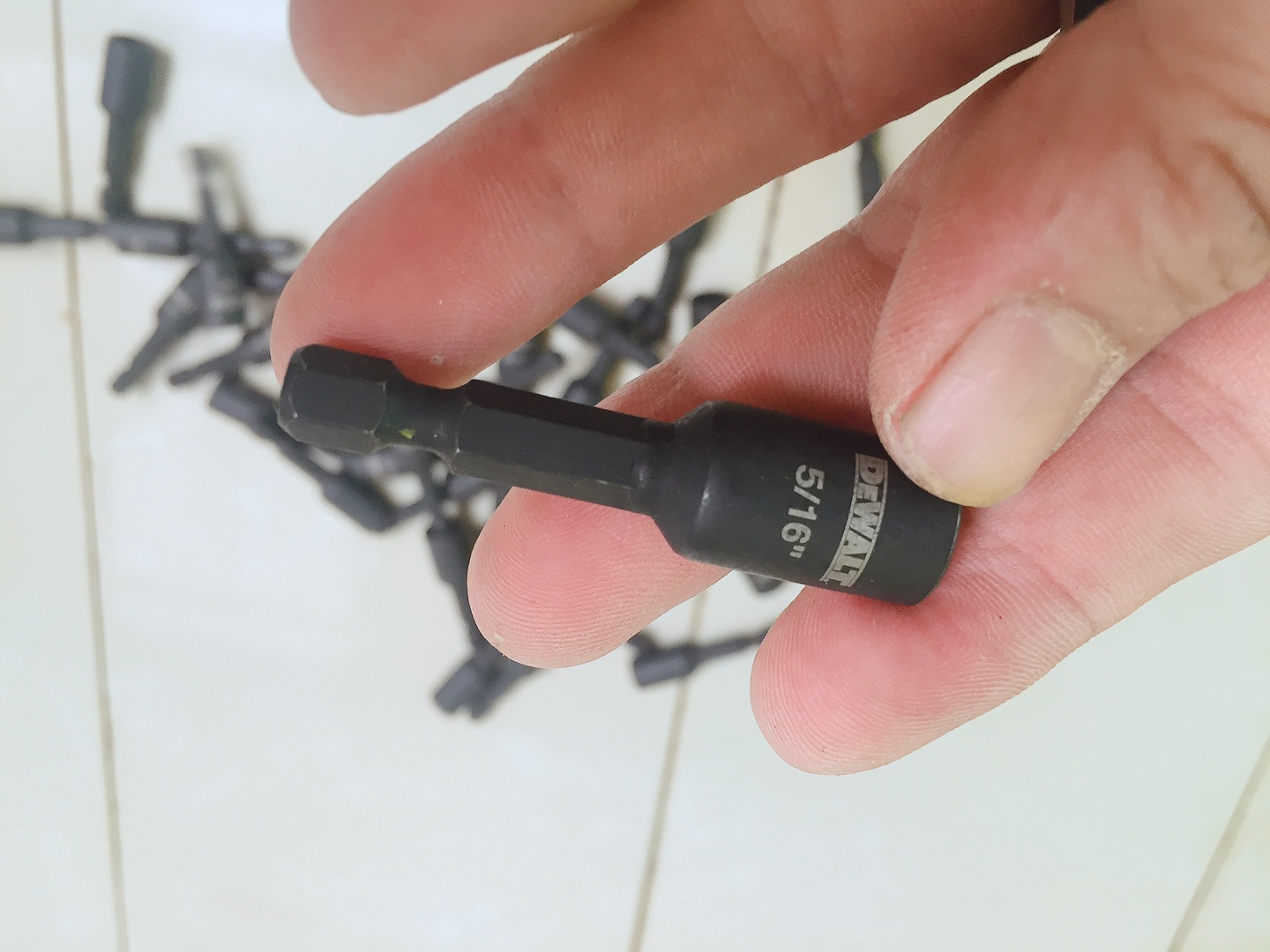 Mũi bắn tôn dewalt - đầu bắn tôn 8mm