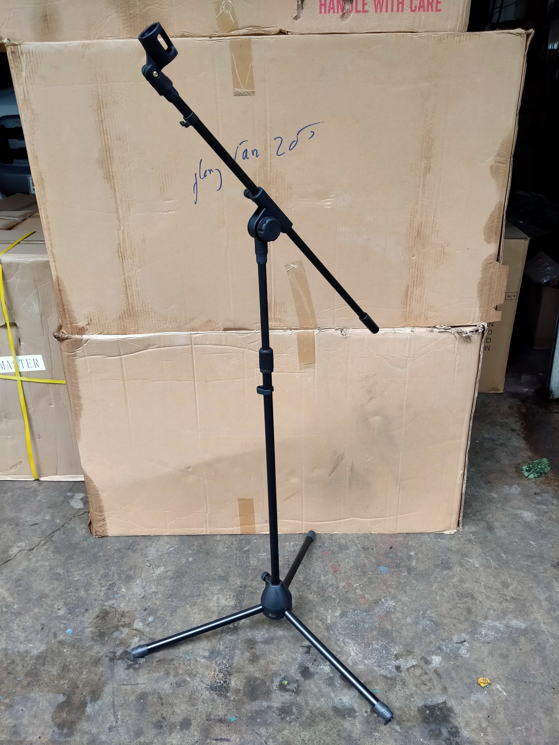 Chân cao gắn micro