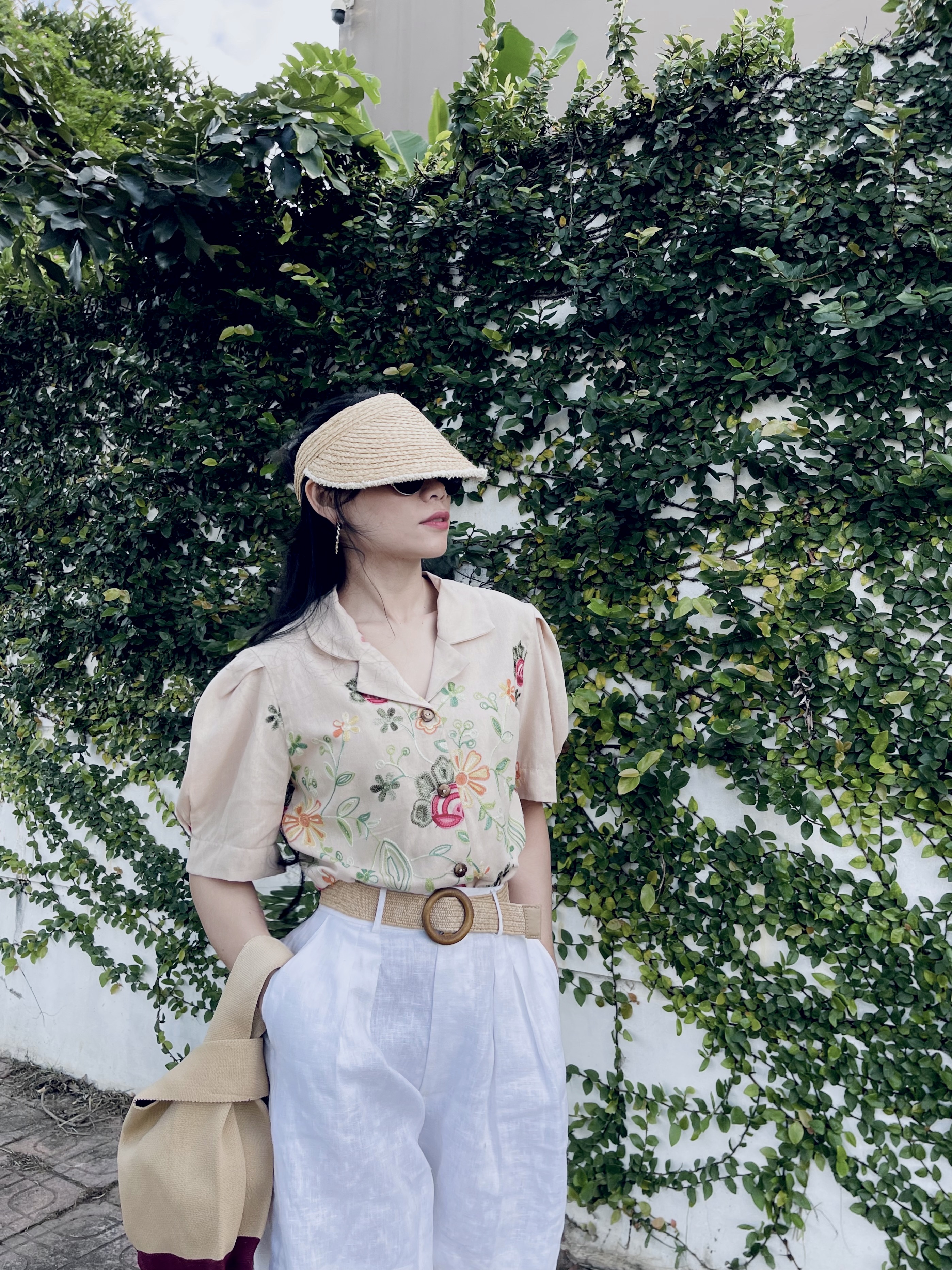 Áo Blazer vest nữa, vải Linen Thêu hoa