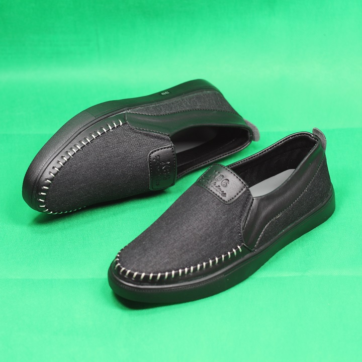 Giày bata nam chât liệu vải bố đen kết hợp quần bò kaki short (ST61)