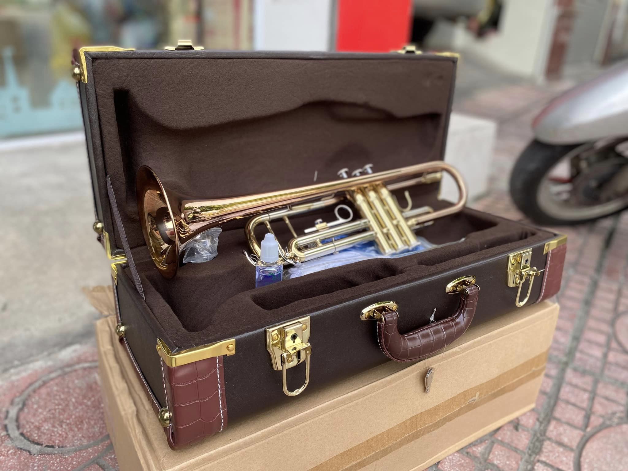 Kèn trumpet Tiệp Amati Kraslice 3 màu