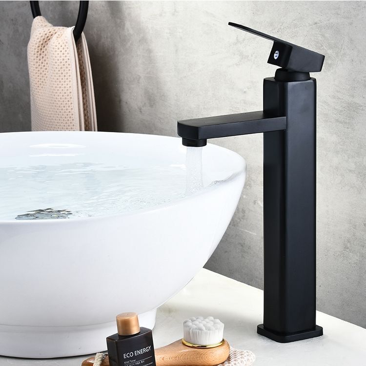 Vòi lavabo nóng lạnh dành cho chậu nổi