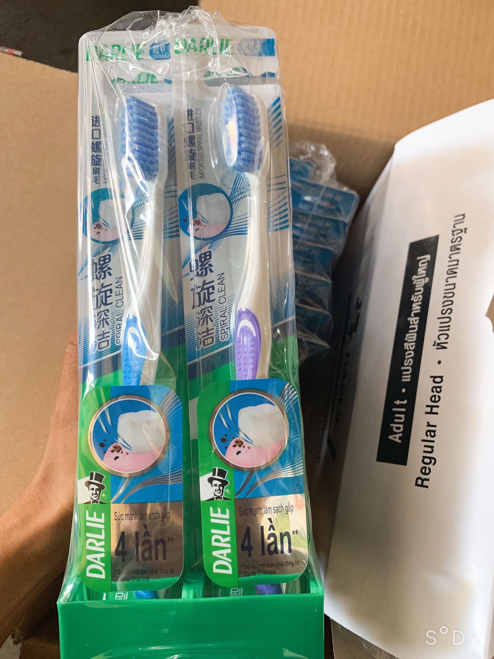 Bàn chải Darlie Spiral Clean mềm mảnh DKSH