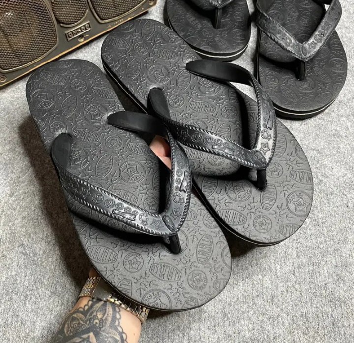  dép xỏ ngón nam hàng thái lan nhập khẩu chất liệu cao su dẻo mềm mang êm chân siêu bền tiện lợi size 36 đến 43. 