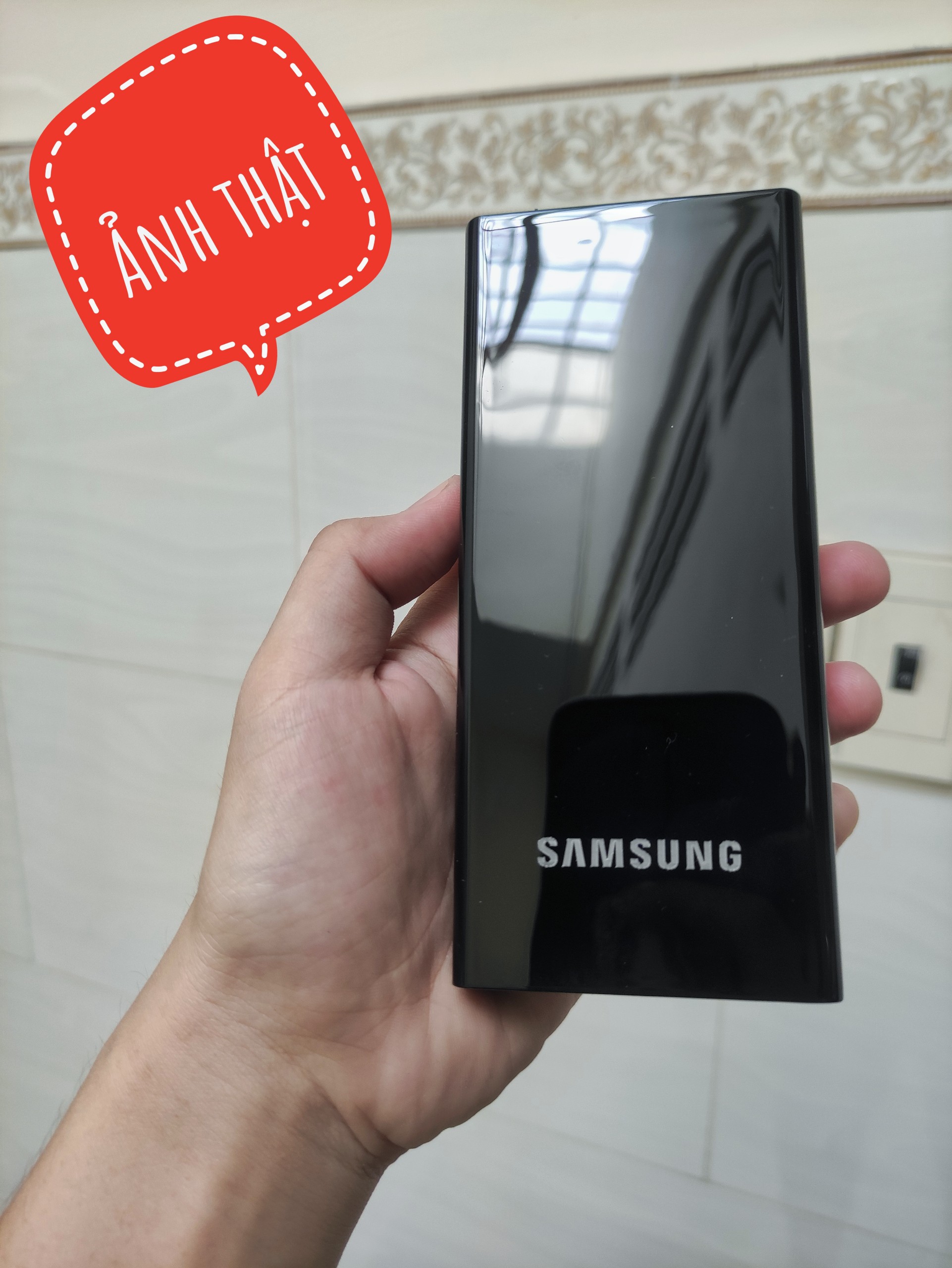 [HCM][ COMBO PIN SẠC DỰ PHÒNG+ CÁP SẠC 89K] (DUNG LƯỢNG 30.000MAH - TẶNG CÁP SẠC ) - PIN SẠC DỰ PHÒNG VỚI THIẾT KẾ MÀN HÌNH GƯƠNG CAO CẤP SANG TRỌNG SẠC NHANH CHO TẤT CẢ CÁC ĐT - AN TOÀN CHO MÁY- SIÊU KHUYẾN MÃI