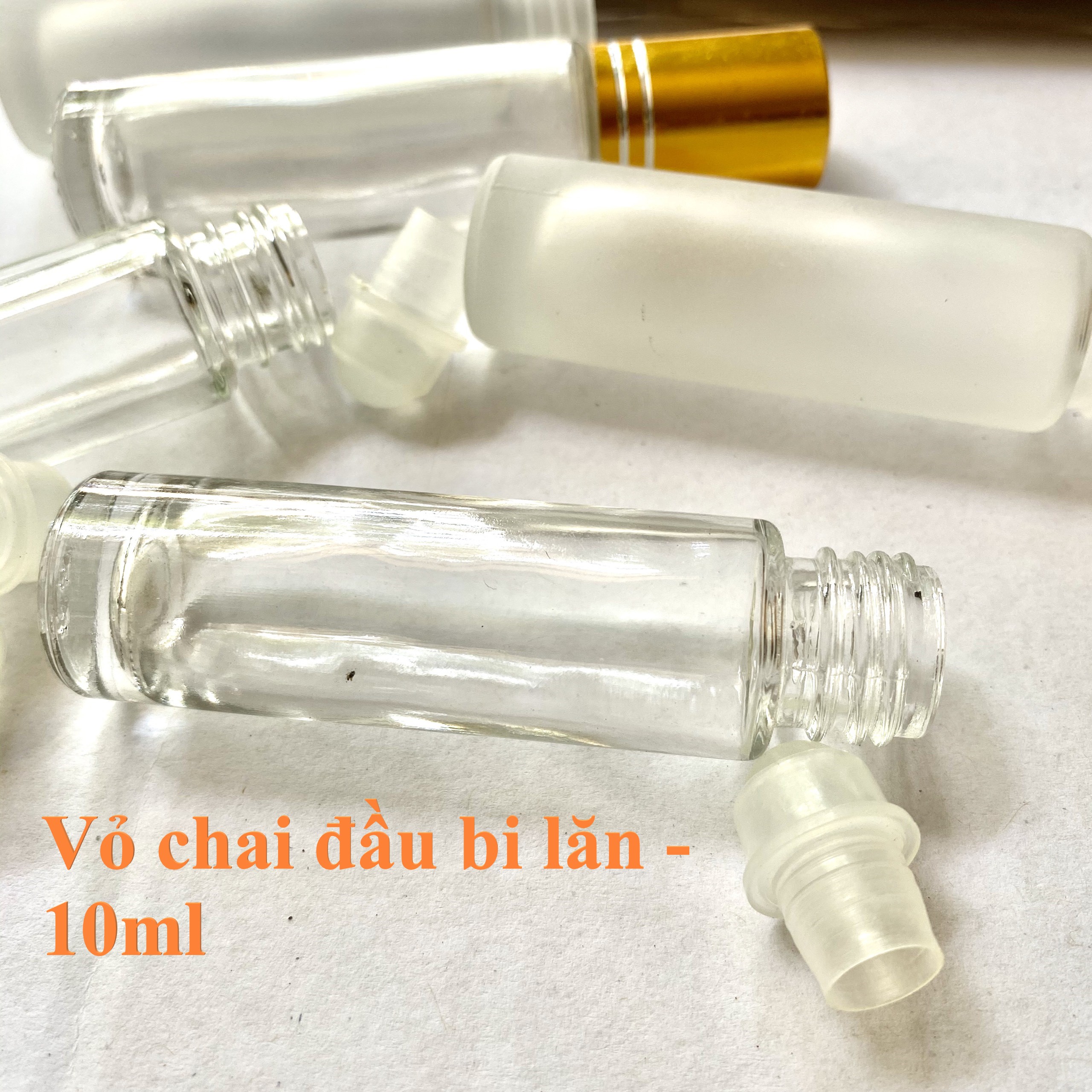 Vỏ chai thủy tinh chiết tinh dầu nước hoa đầu bi lăn thân chai trắng mờ 10ml - combo