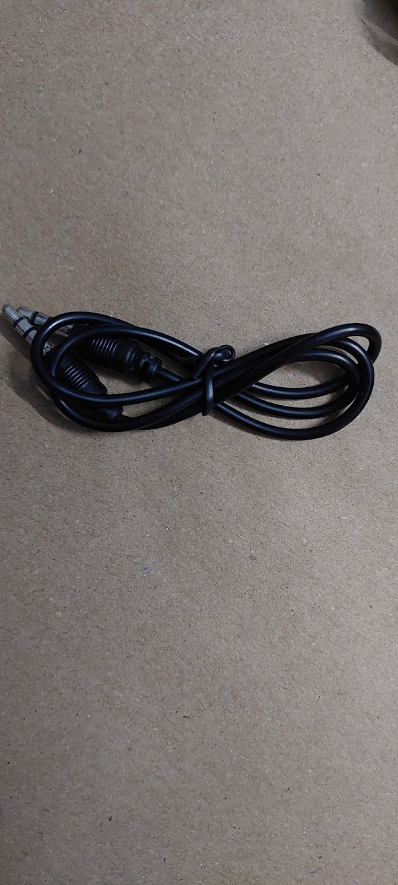 Hàng tặng không bán day cắm - loa bluetooth
