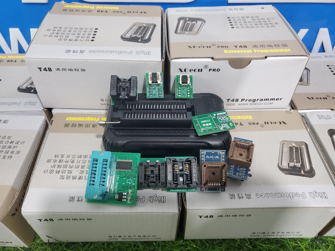 Máy nạp rom XGecu T48, siêu phẩm tốc độ và số lượng IC hỗ trợ gói full đế