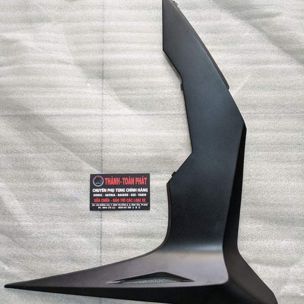 Cánh gà Sonic 150 đen nhám(trái)
