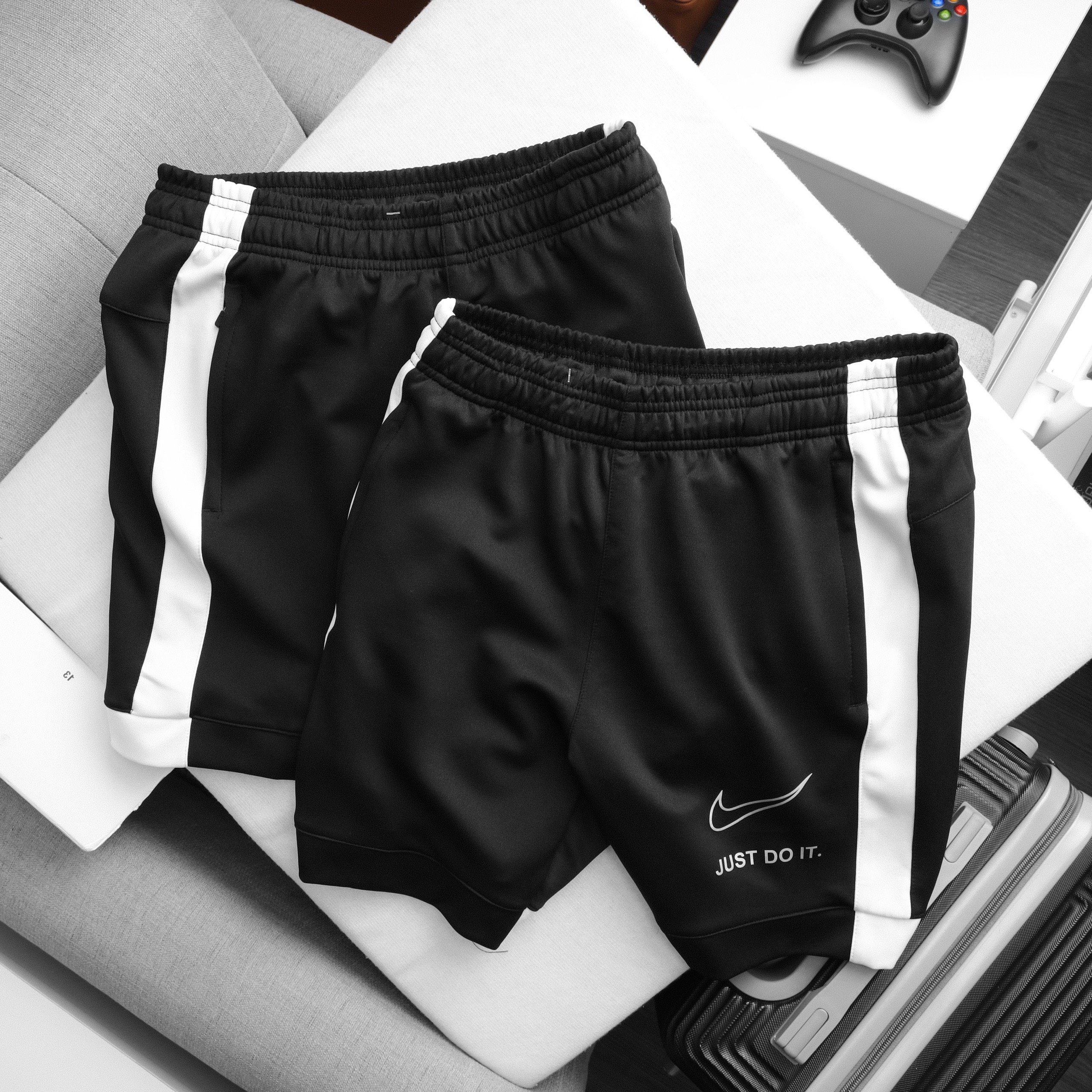 Quần short thể thao tập gym, chạy bộ sọc thân cá tính
