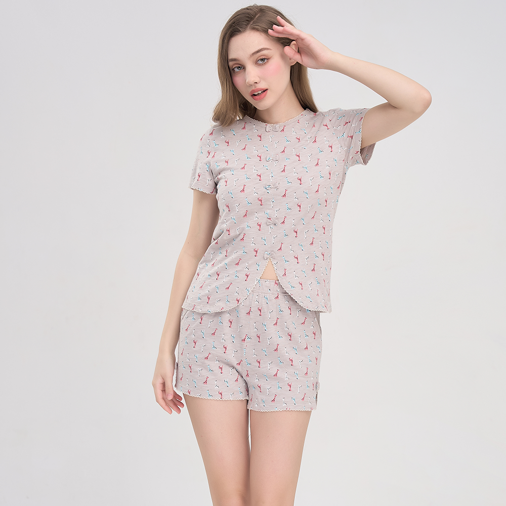 Bộ Đồ Ngủ Pyjama Nữ NK Fashion Họa Tiết Chữ, Thiết Kế Phối Cổ, Vải Nhập