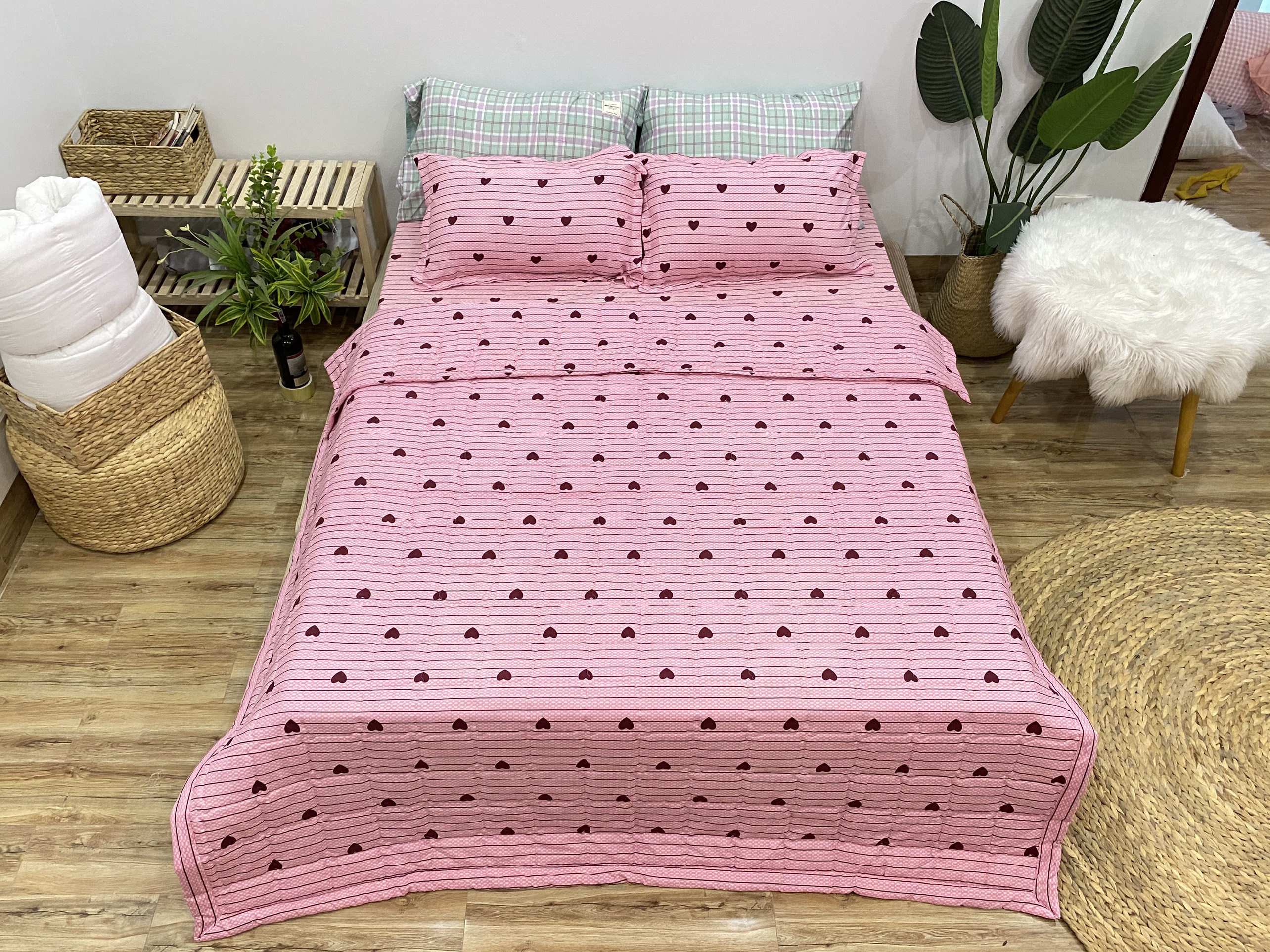 Bộ chăn hè 5 món mẫu sọc kẻ trái tim mã CHM17 ( gồm 1 ga + 1 chăn hè chần bông + 2 vỏ gối + 1 vỏ gối ôm)