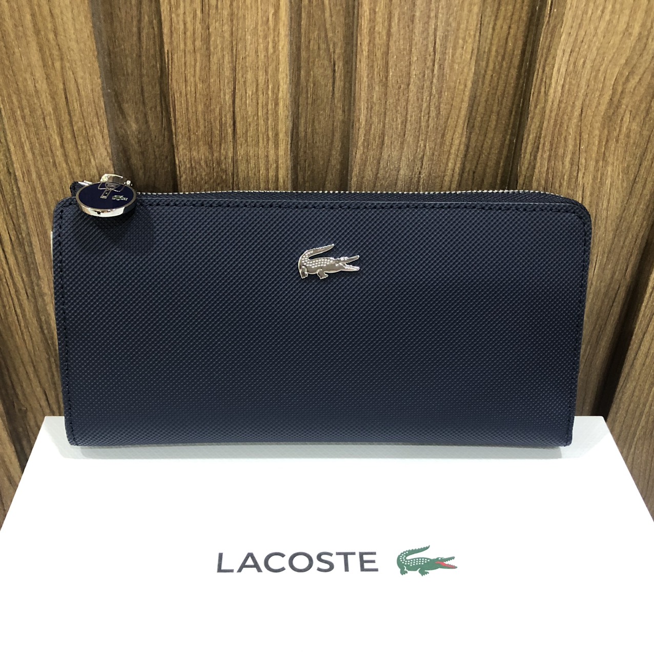 Ví Lacoste Women's Daily Classic Coated Piqué Canvas 10 Card Zip Wallet