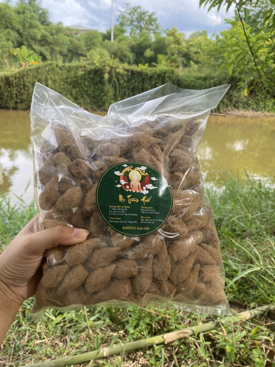 Nụ trầm Xông Nhà tỏa khói Ngược chuyên dùng thác lư hương Nụ trầm Huế 190 nụ trầm 500gram