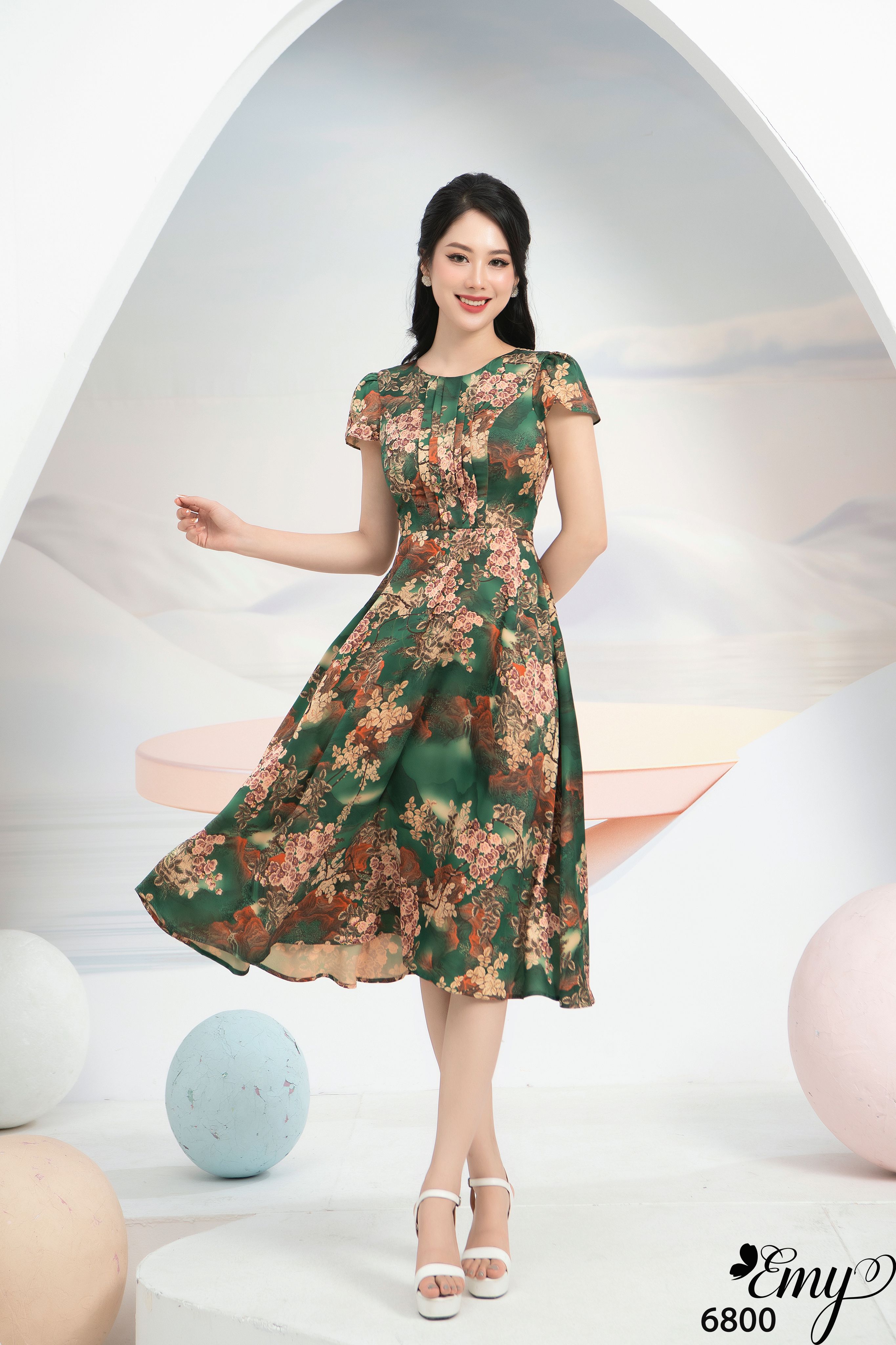 Đầm emy em6800 xoè lụa xanh ht hoa