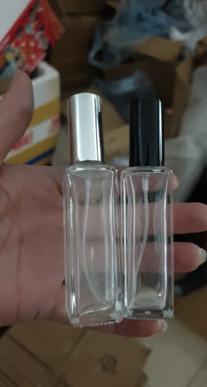 lọ chiết nước hoa thủy tinh 20ml vuông- không chứa dung dịch