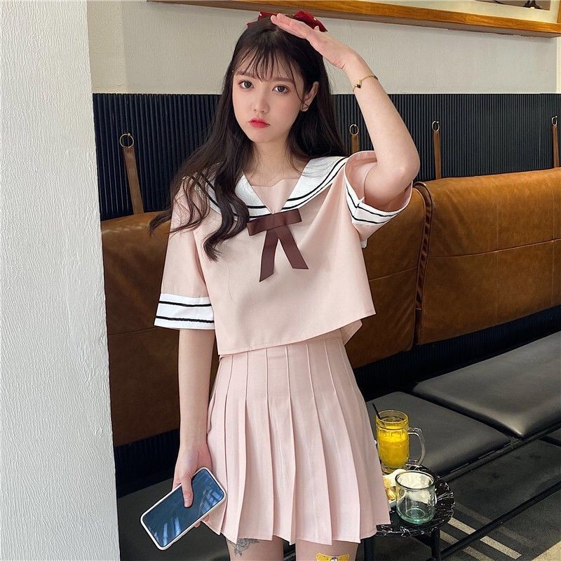 Những điểm thú vị độc đáo đồng phục váy ngắn của nữ sinh Nhật Bản