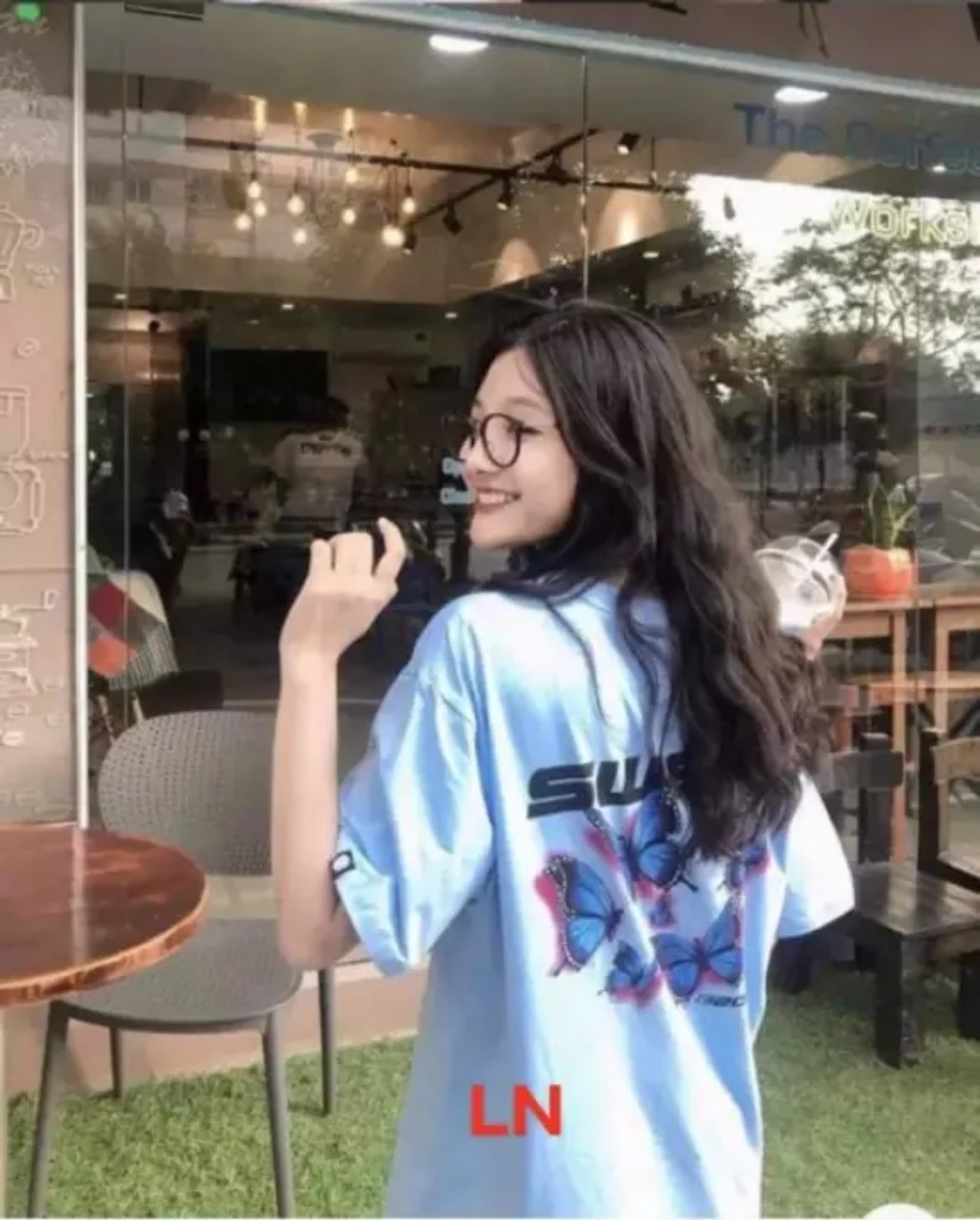 Áo bướm SWE thời trang