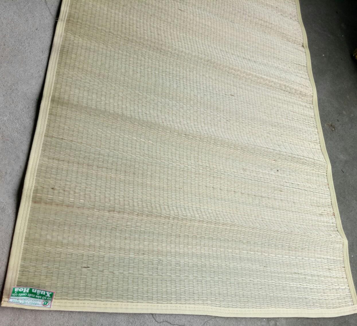 Chiếu cói 1,6*2m may mép trắng