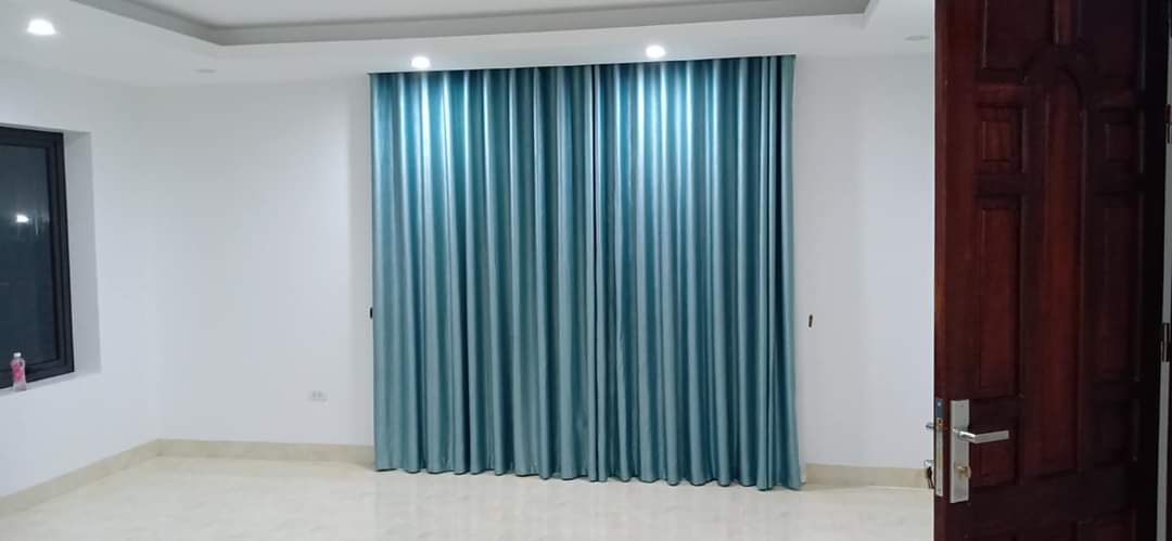 Bộ rèm cửa chính & rèm cửa sổ - có thanh treo hợp kim trắng - vải chống nắng tông màu xanh - có may theo kích thước yêu cầu
