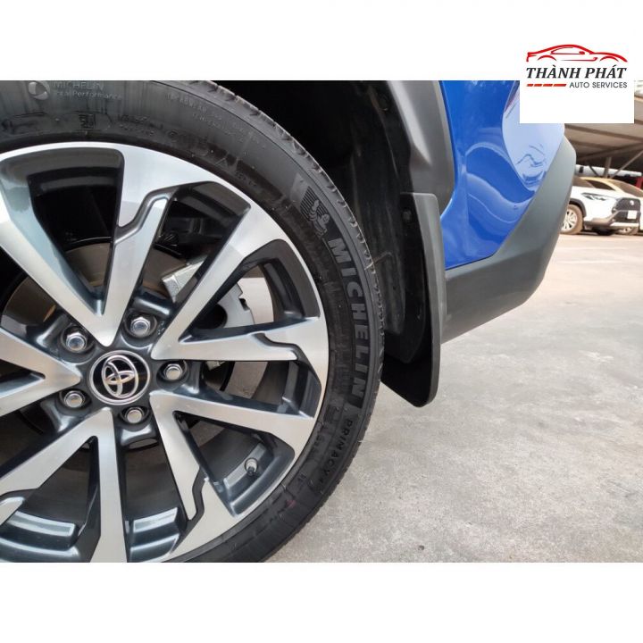 Bộ 4 Dè Chắn Bùn Toyota Cross 2020 2021 Chất Liệu Nhựa Dẻo Cao Cấp